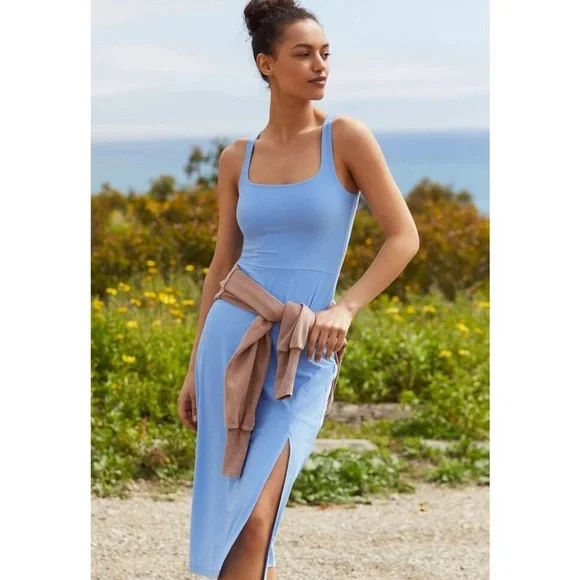 Beyond Yoga Featherweight Getaway Dress Size Large in Flower Blue Heather - Picture 5 of 11